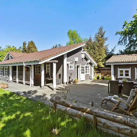 84144-ronde-noddevej-22 * Rønde